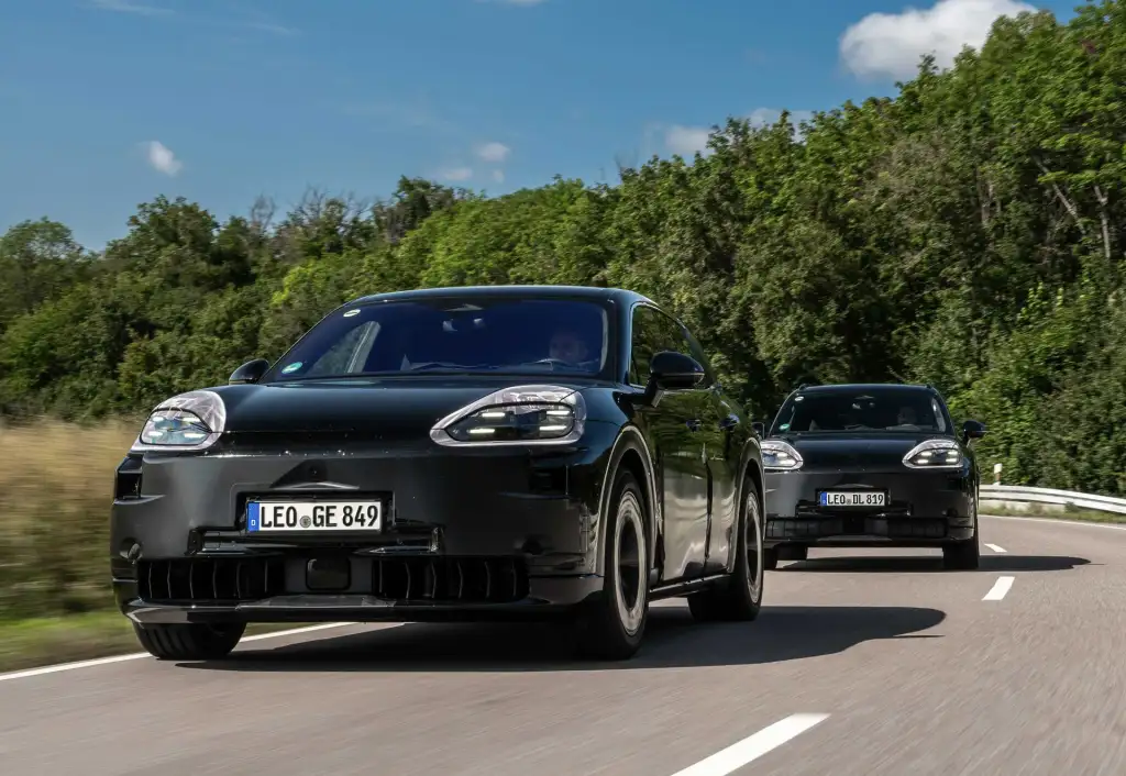 Porsche to Offer Electric Cayenne Alongside Gasoline Models