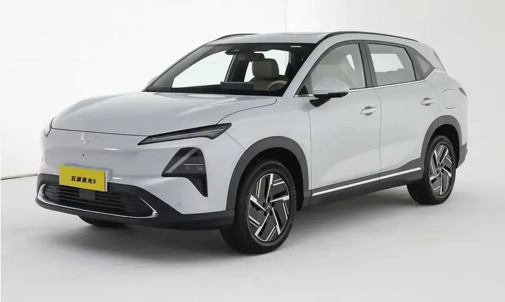 Wuling Starlight S SUV Presale Starts at 14,100 USD