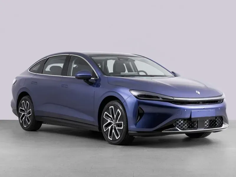 Baojun Yunguang: New Largest Sedan Introduced