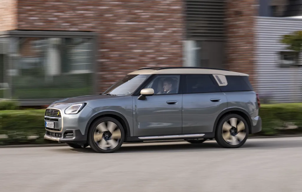 2025 Mini Countryman SE ALL4 Priced at $46,195 with 212-Mile Range