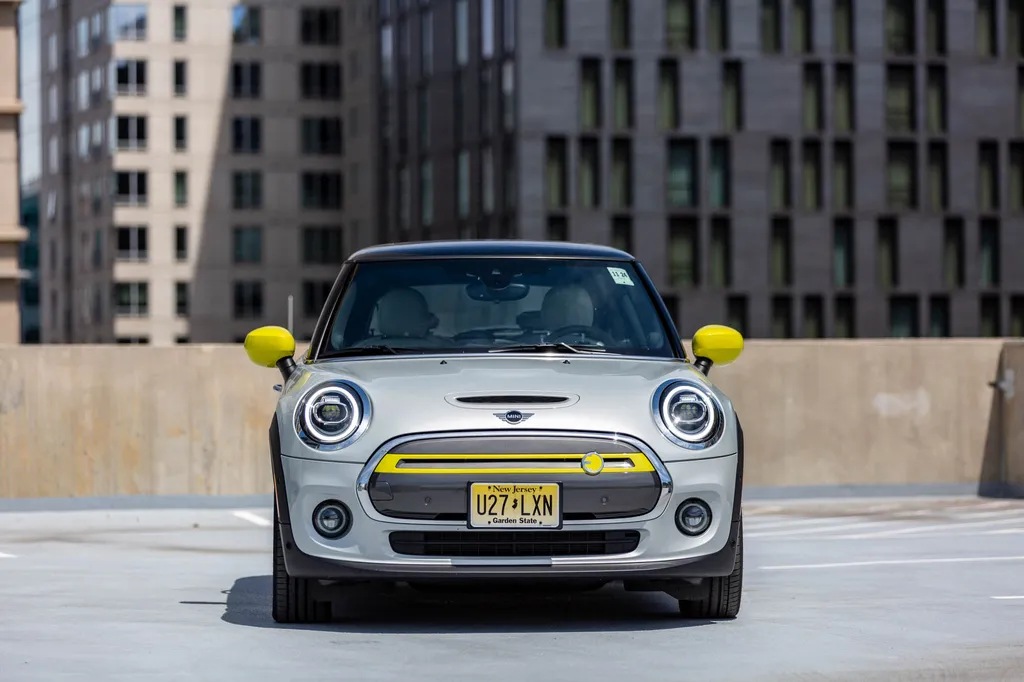 Mini Cooper SE Electric Hatchbacks Recalled for Battery Issue