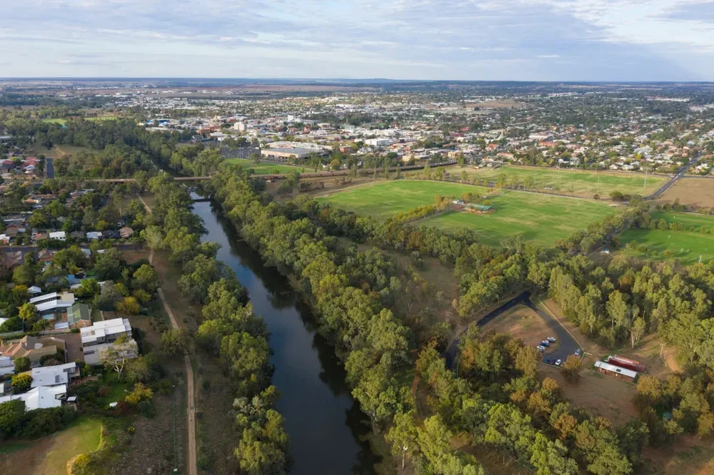 New Dubbo Bridge project advances with decking work