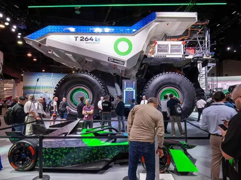 Fortescue and Liebherr Launch $2.8bn Electric Mining Fleet