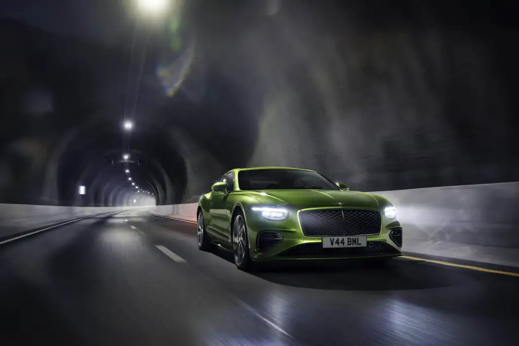 Bentley Reassesses Electric Vehicle Strategy for Luxury Market