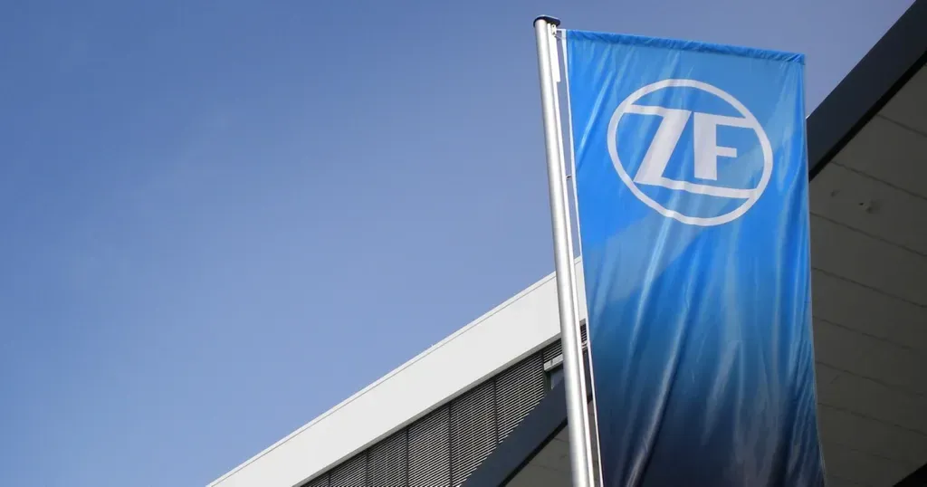 ZF CVCS Receives Platinum Supplier Award from Wabash National