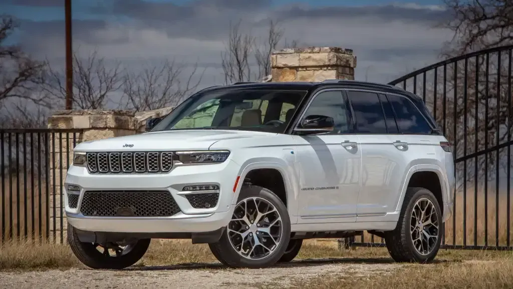 2025 Jeep Grand Cherokee 4xe Pricing and Specifications Announced