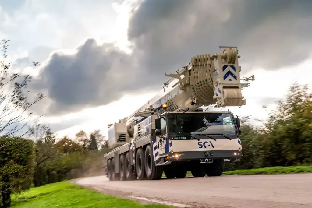 Southern Cranes Enhances Fleet Management with New Technology