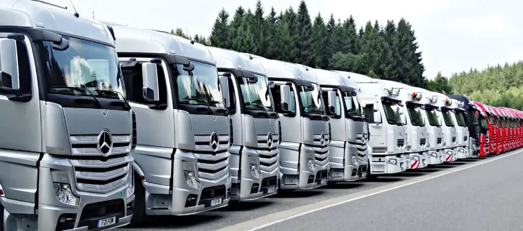 Benefits of Fleet Control and GPS Tracking for Trucks