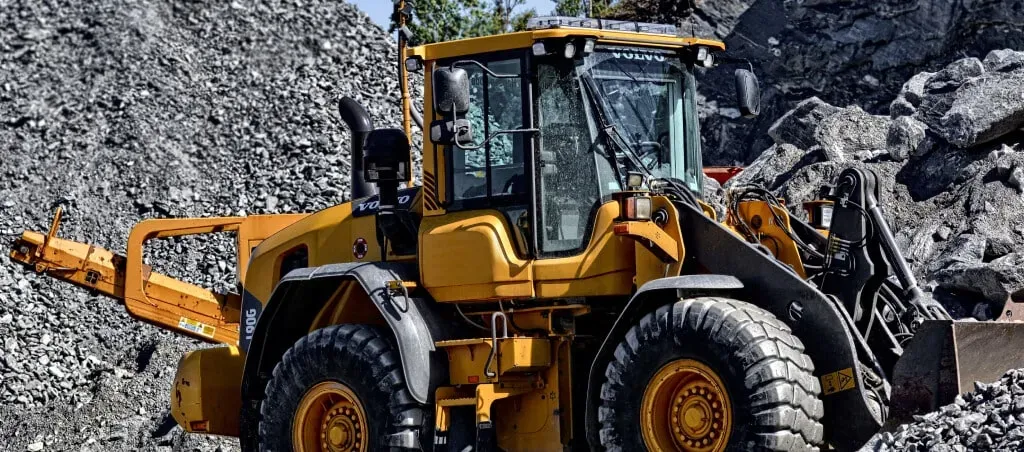 Utilising GPS Trackers for Machinery Management