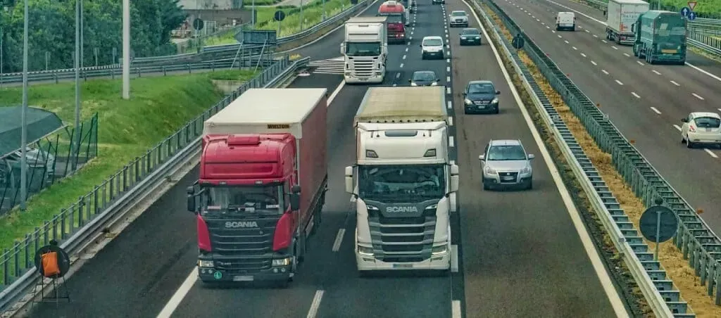 Zenithal Transporte: GPS Fleet Management Solution