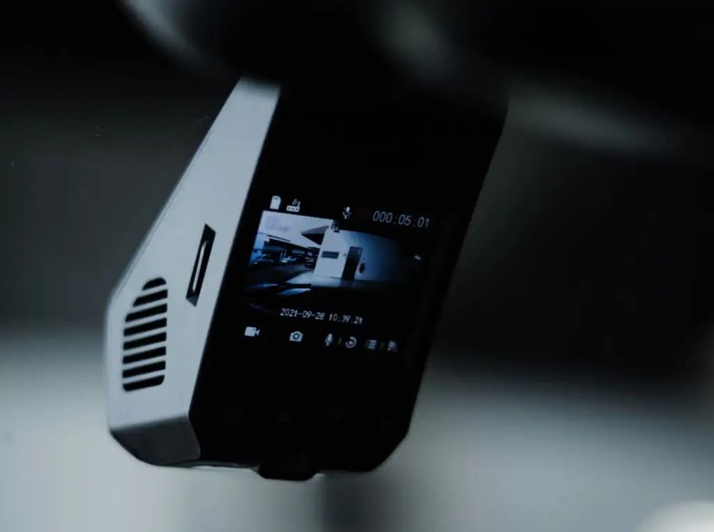 Understanding AI Dash Cams and Their Benefits for Fleets