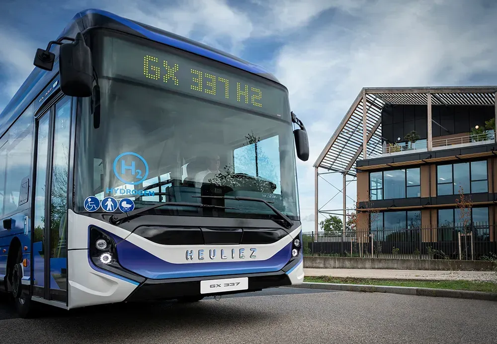 Iveco Bus Secures Contracts for Hydrogen and Electric Buses