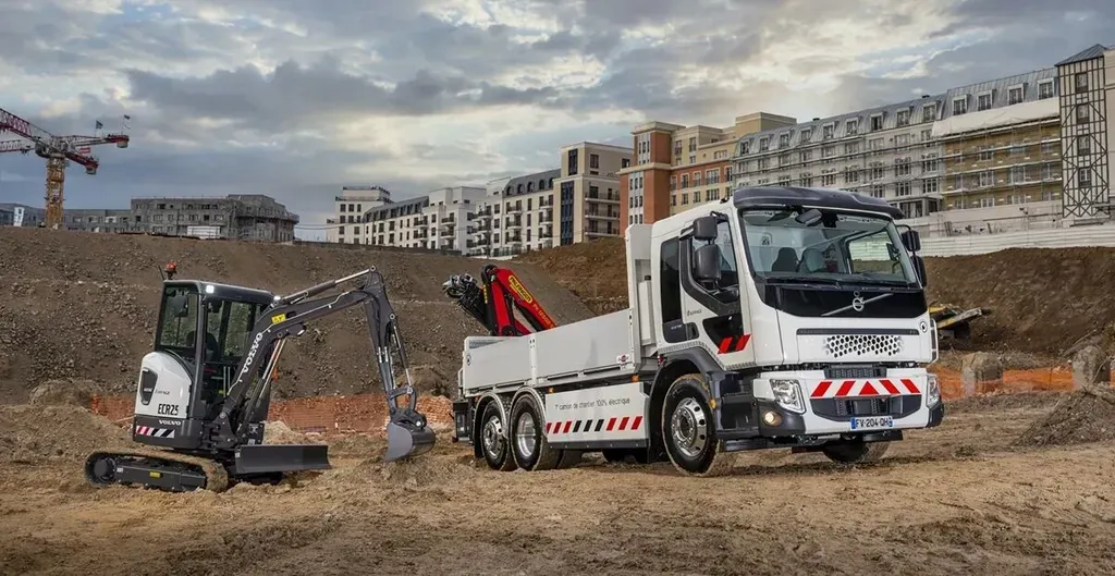 Volvo CE and Trucks Deliver All-Electric Products in France