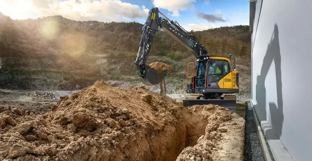 Volvo CE Introduces ECR145 and EC210 Excavator Models