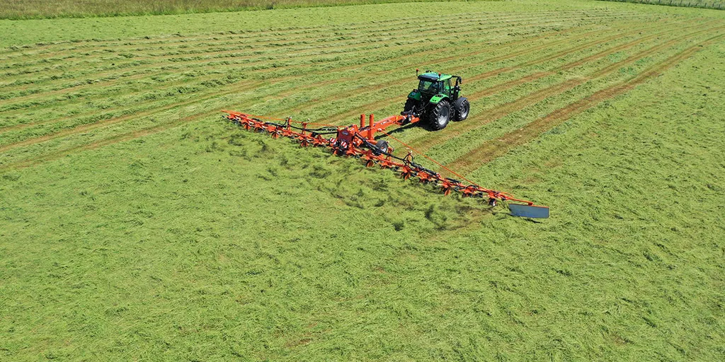 KUHN Introduces GF 15003 T and GF 17003 T Tedders