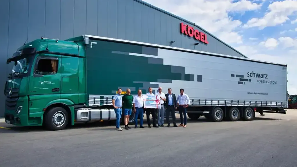 Spedition Schwarz Orders 40 EuroTrailers and 6 Kögel Mega