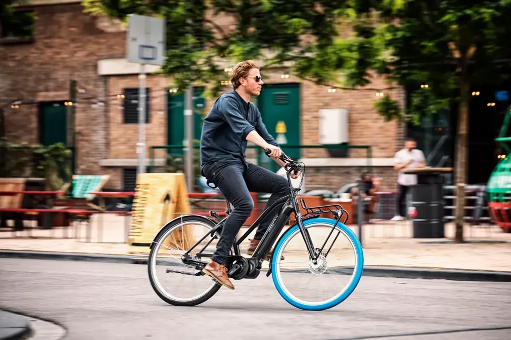 Swapfiets connects e-bikes with Comodule IoT platform