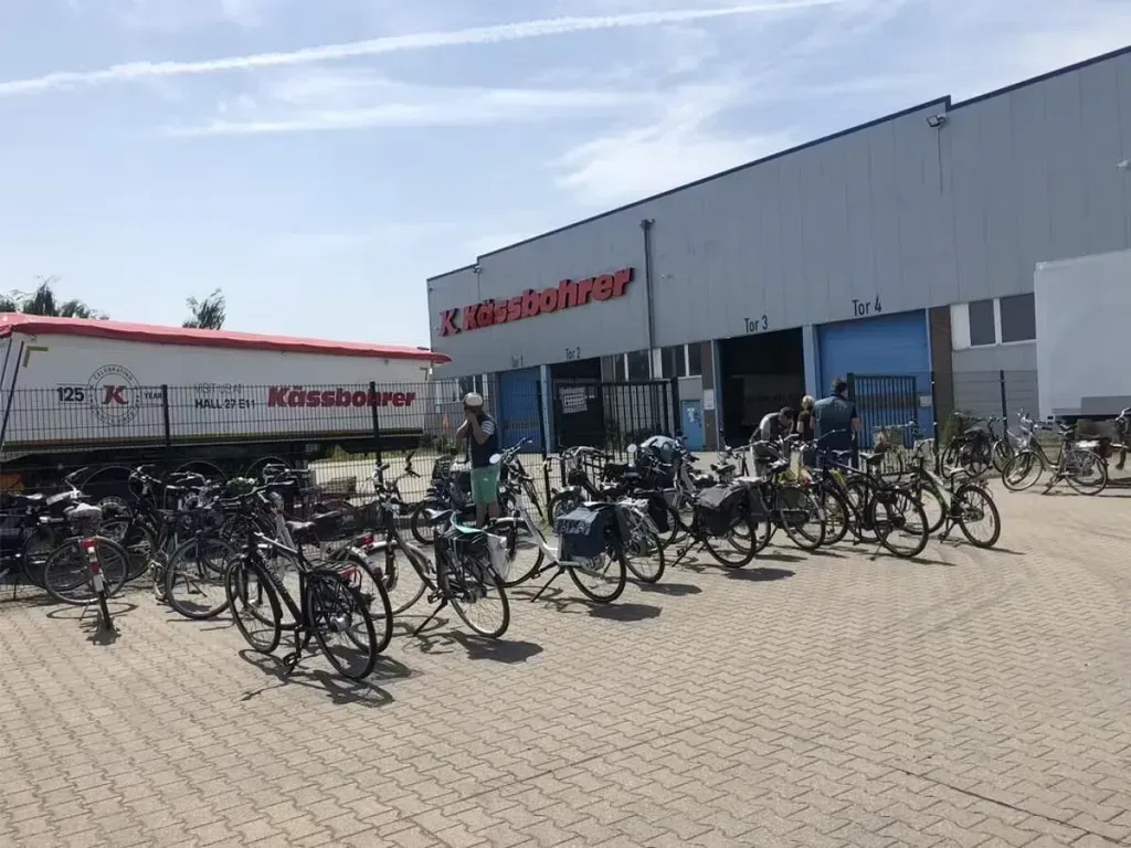 Kässbohrer Launches Open House at Gocher Facility