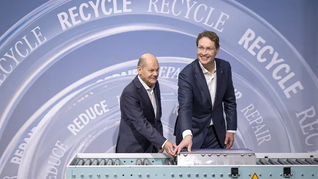 Mercedes-Benz Opens Europe’s First Battery Recycling Plant