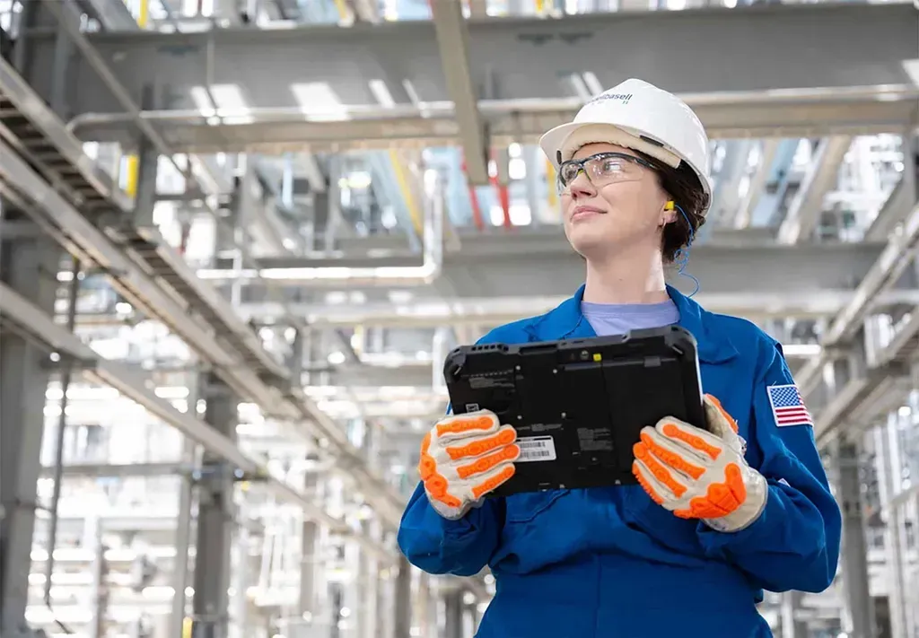 LyondellBasell Implements Private 5G for Enhanced Operations