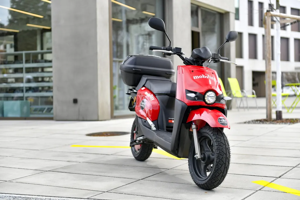 Overview of Scooter Sharing Services and Connected Scooters