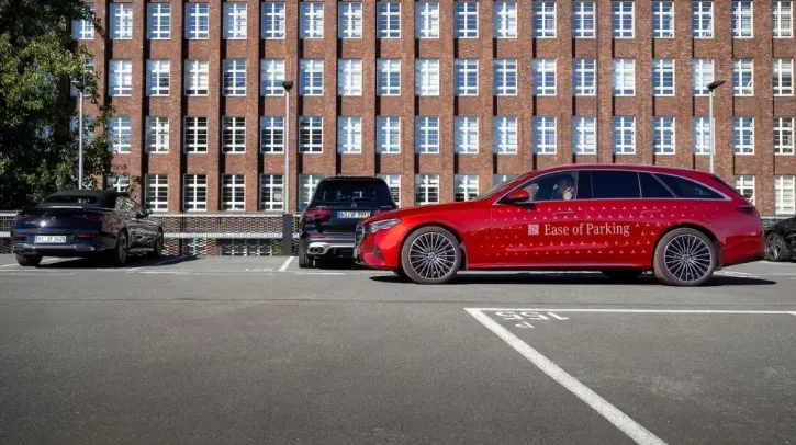 Mercedes-Benz Enhances Active Parking Assist Functionality