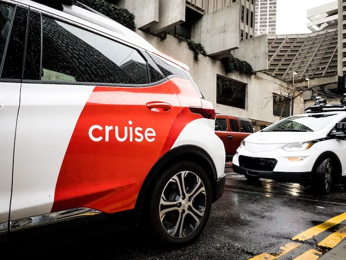 GM Ceases Funding for Cruise Robotaxi Development