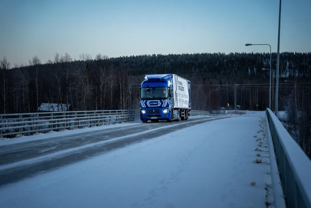 Renault Trucks electric HGV completes cold-weather Finland trials