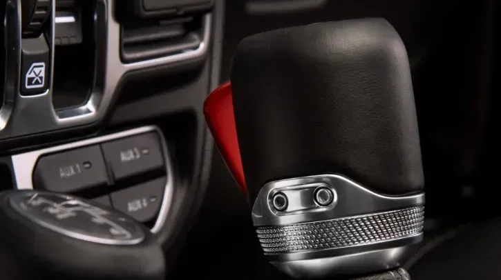 Jeep Reintroduces 8-Speed Automatic for 2025 Wrangler V6