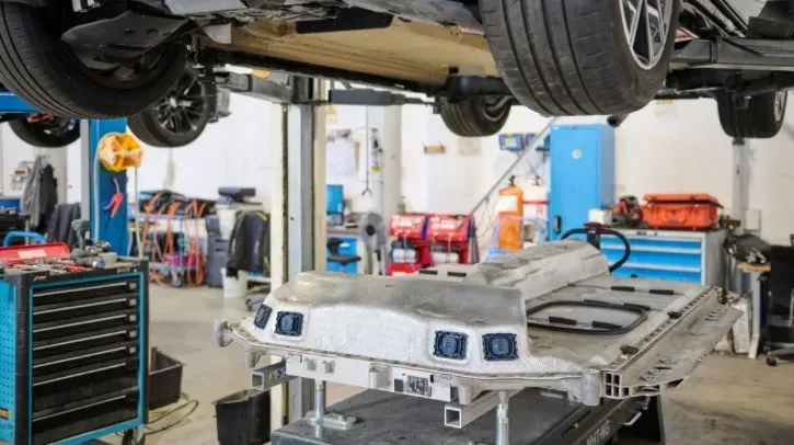 BMW Group Partners with SK Tes for Battery Recycling