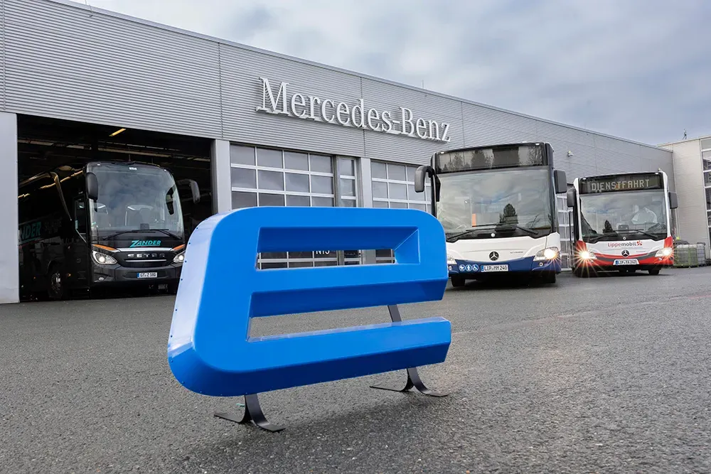 Daimler Buses opens 100th e-bus service centre in Germany