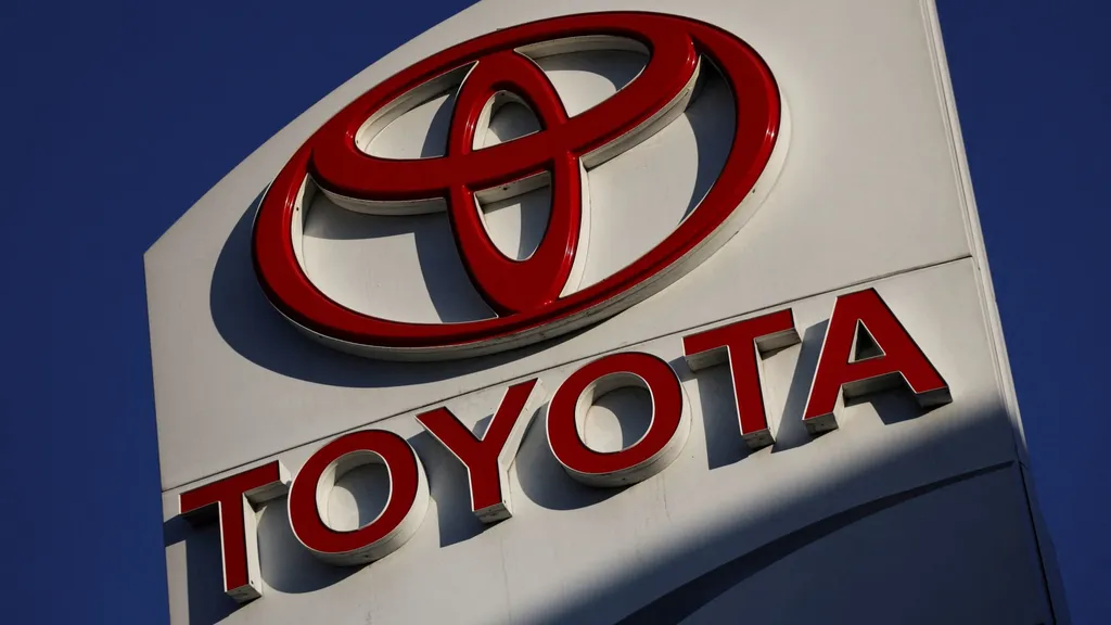 Toyota Reports Decline in Third-Quarter Operating Profit