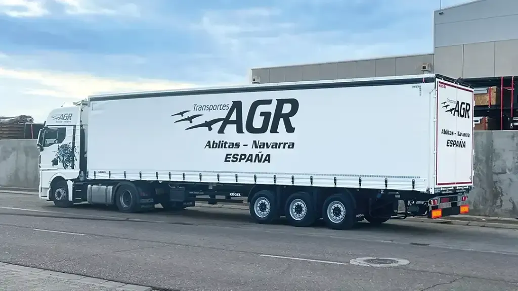 Transportes AGR Expands Fleet with Ten Kögel Trailers