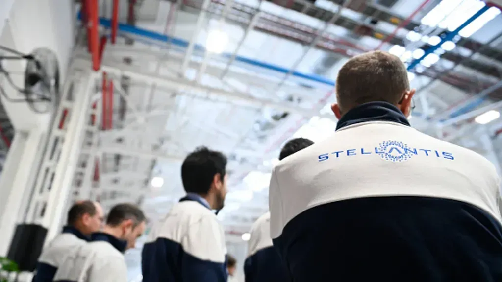 Stellantis Anticipates Revenue Growth Following Profit Decline