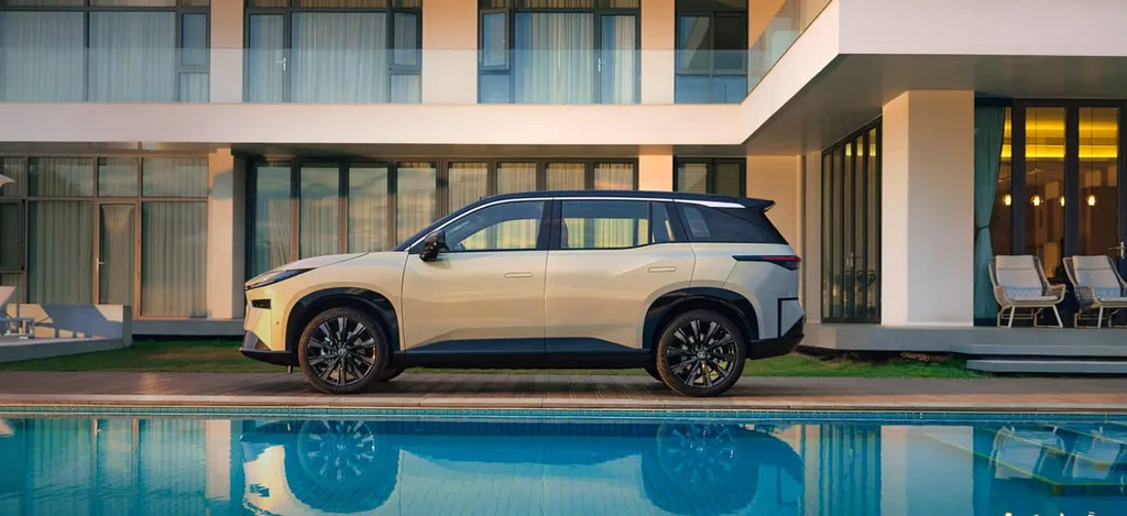 Toyota Unveils bZ3X Electric SUV in China with Strong Demand