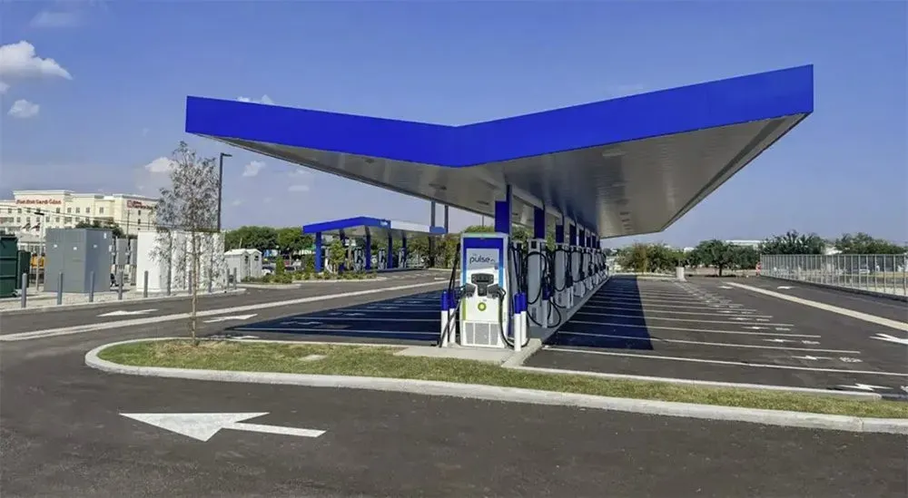 bp pulse Launches 40-Bay EV Fast Charging Hub Near Houston Airport