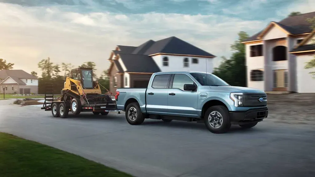 Ford shifts F-150 Lightning to generator-backed EREV