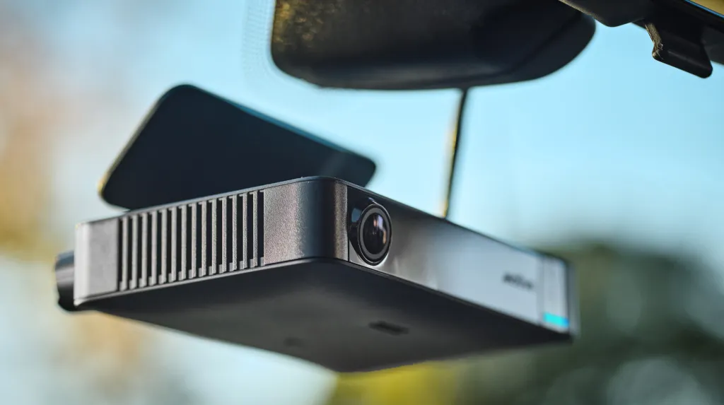 Motive AI Dashcam Plus for fleet safety
