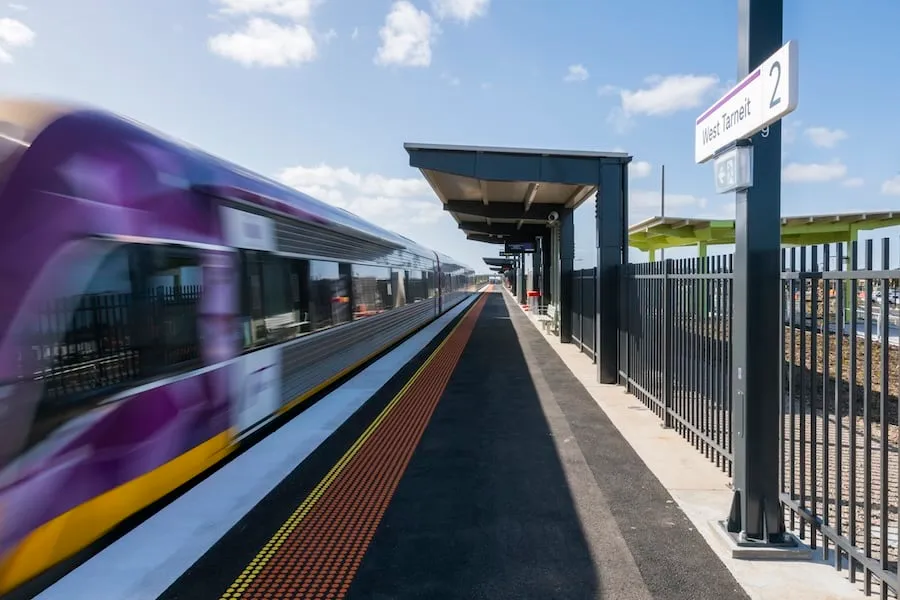 West Tarneit station opens with expanded bus links