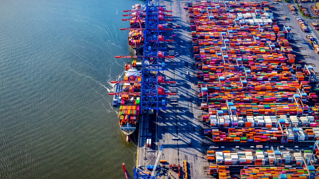 Deutsche Telekom and Ericsson deploy private 5G at Hamburg port