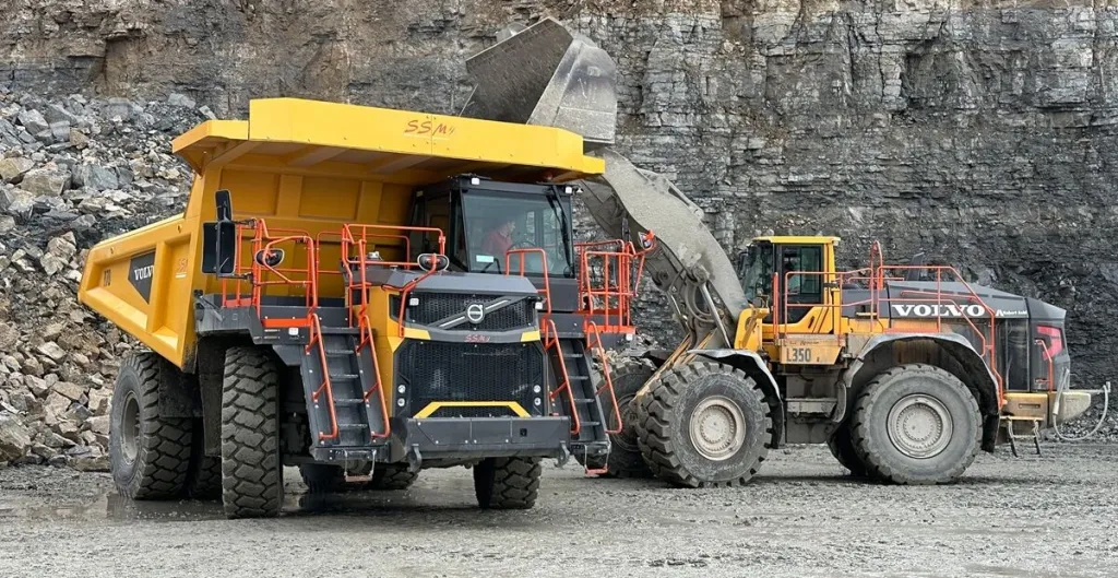 First Volvo R70 rigid hauler enters service at German quarry
