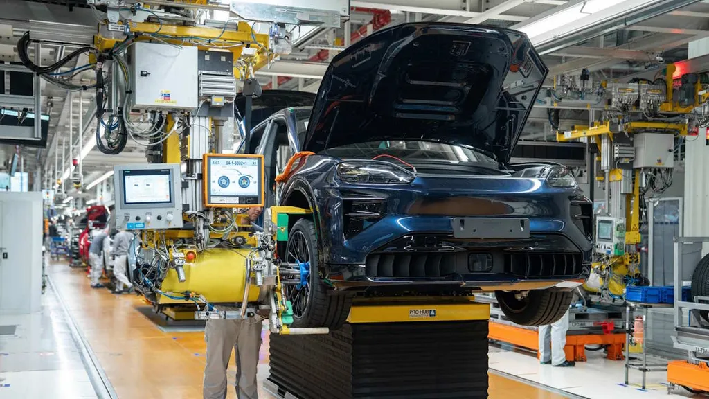 Porsche begins series production of Cayenne Electric