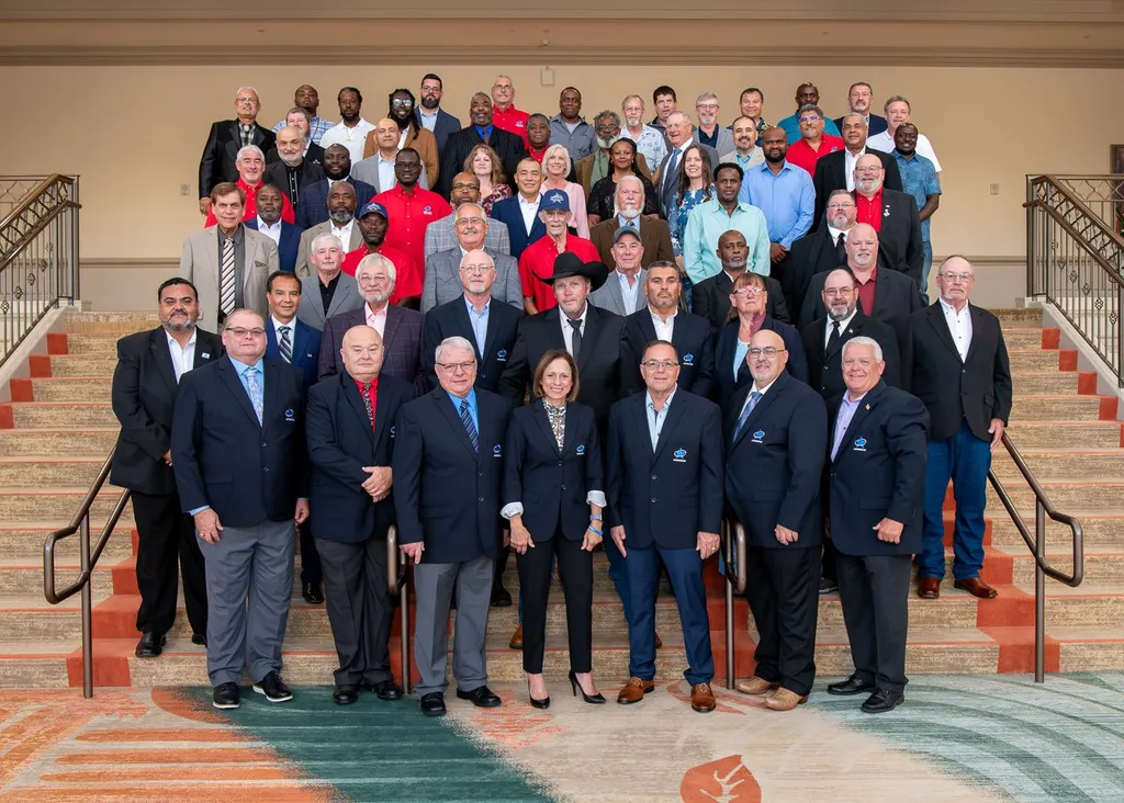 Landstar recognises 124 owner-operators for safe-driving milestones