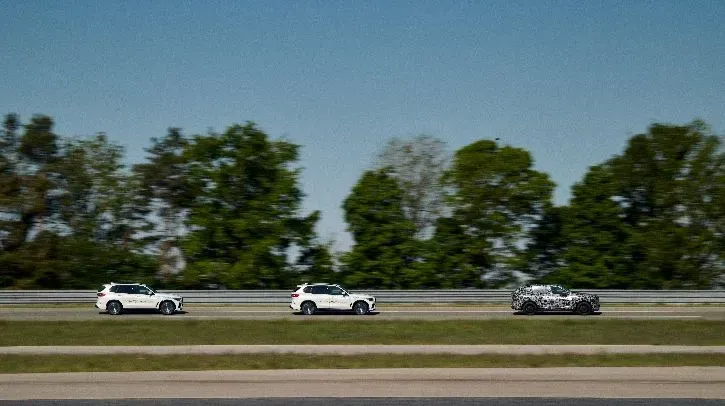 BMW Launches X5 with Five Drivetrain Options Including Hydrogen