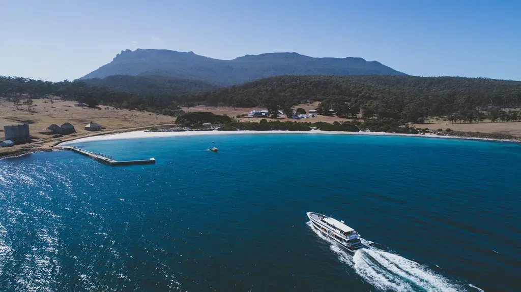 Tasmania funds ferry to use locally produced green methanol