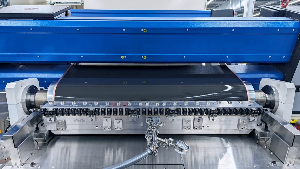 Dürr Systems Launches Two-Sided Electrode Coater with Siemens Tech