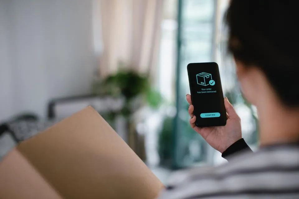 AI Enhances Customer Experience in Delivery Logistics