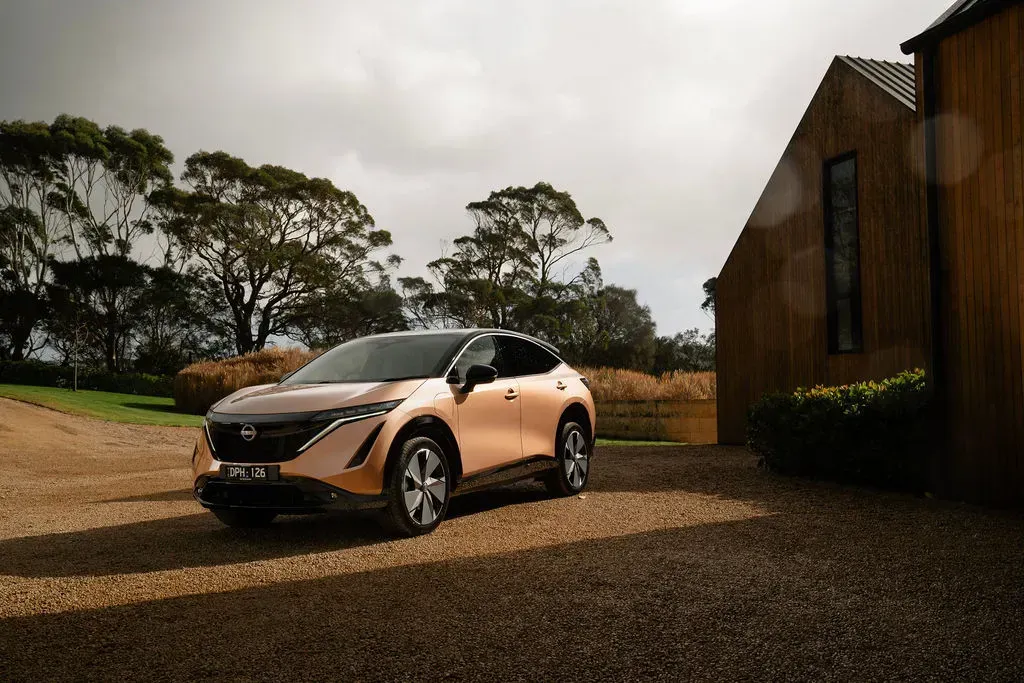 Nissan Offers Free 22 kW Charger to First 400 Ariya Buyers