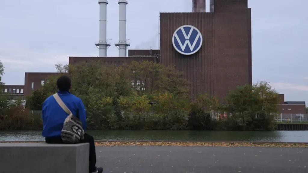 Volkswagen Flags Production Risks from Nexperia Chip Supply Issues