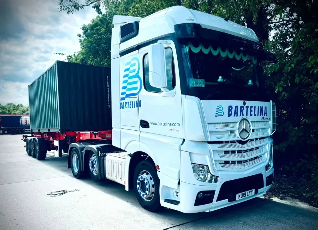 Bartelina Haulage adds two KRONE Box Liner trailers